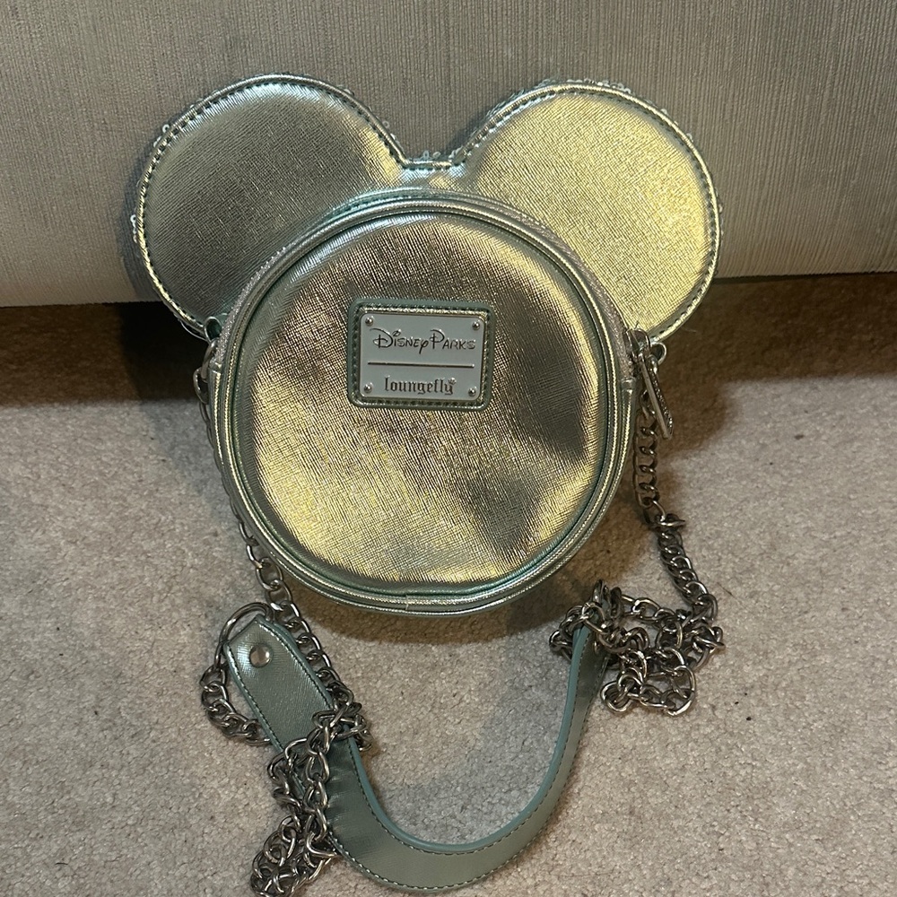 Loungefly Minnie Mouse Crossbody Bag - Picture 3 of 4